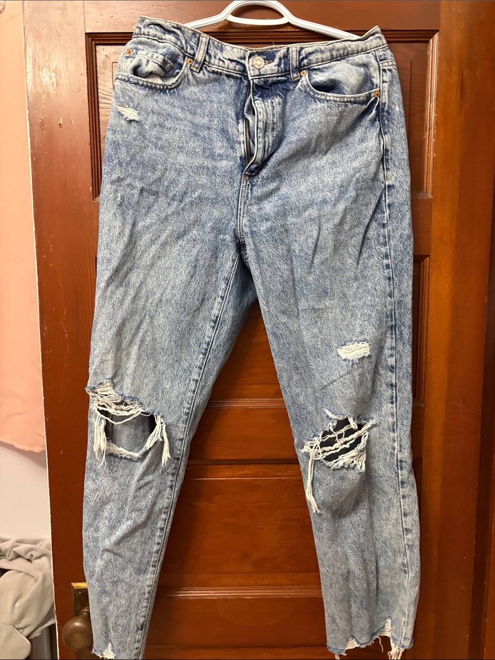 Women’s Light Blue Distressed Jeans